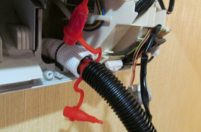 Чищення дренажної системи кондиціонера