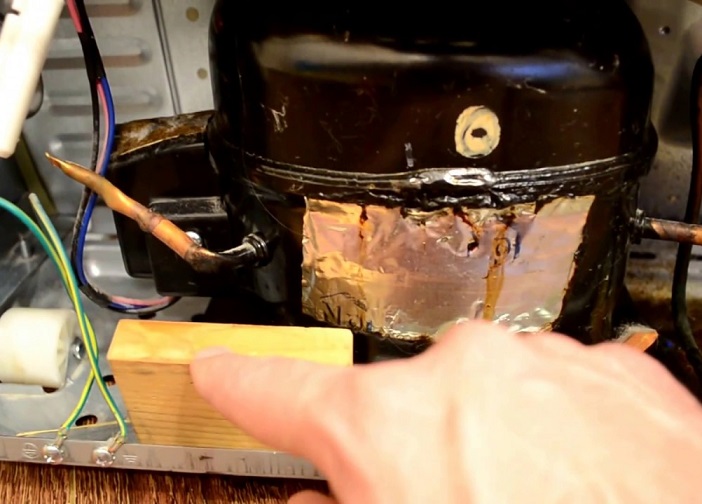 Демонстрація можливого витоку фреону в холодильнику